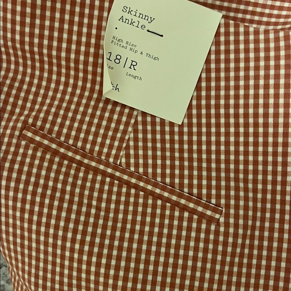 Checked capris - Picture 3 of 7